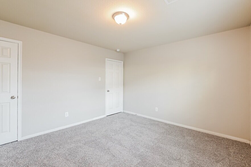 Building Photo - 3351 Allington Ct