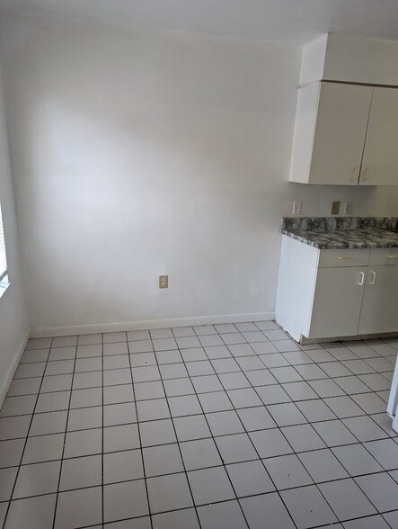 Building Photo - 3600 SW 23rd St