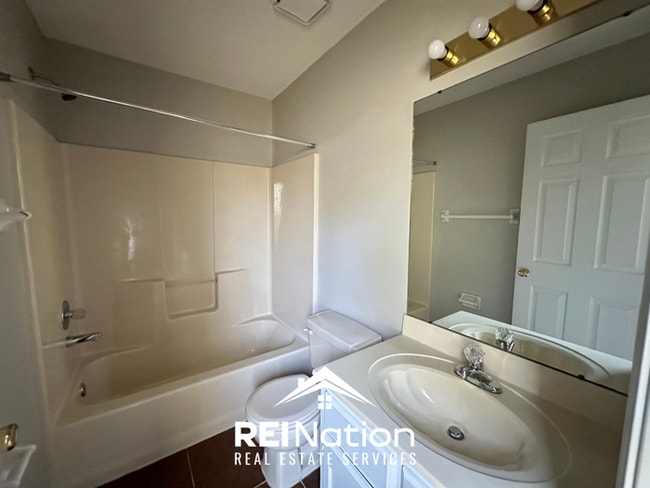 Building Photo - 3BR/2BA Cordova Rental with High Ceilings, Tile Kitchen Flooring & Fireplace