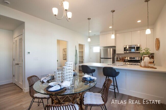 Building Photo - 3645 Verde Dr