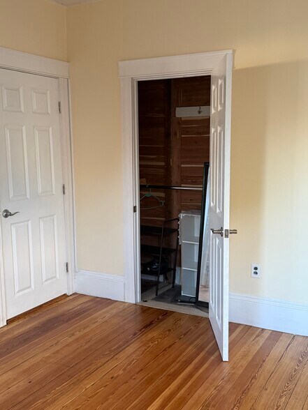 Front bedroom closet - 55 Victoria St