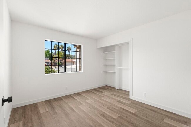 Building Photo - 1726 Katy Pl