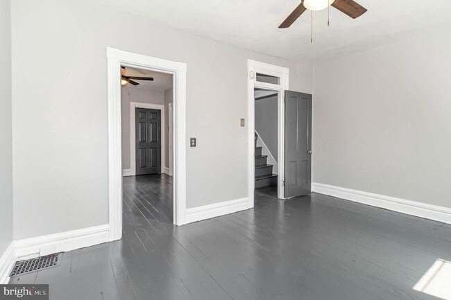 Building Photo - 549 Spruce St