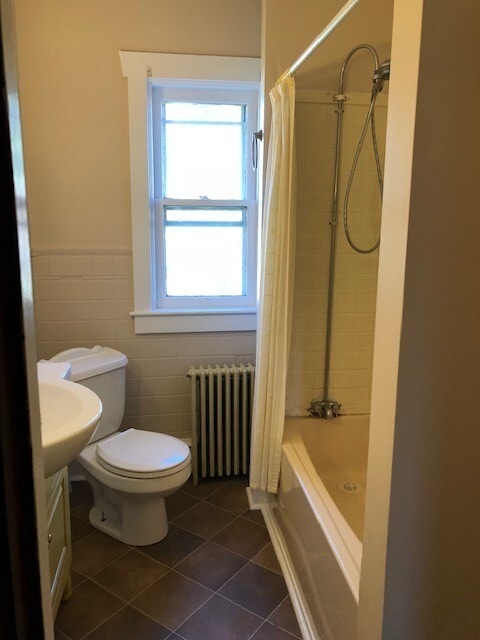 Building Photo - 1359 W Main St