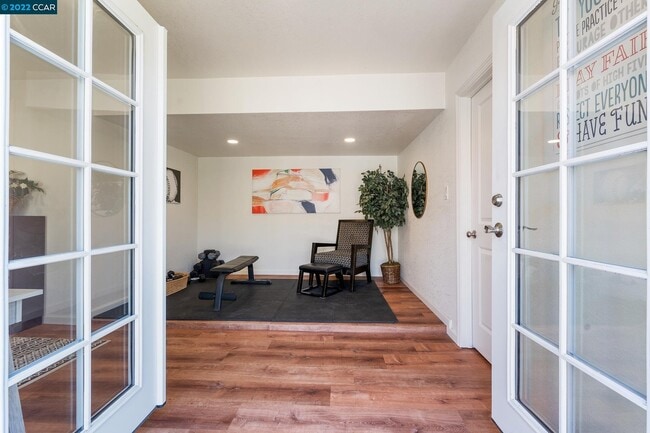 Building Photo - 17665 Via Arroyo
