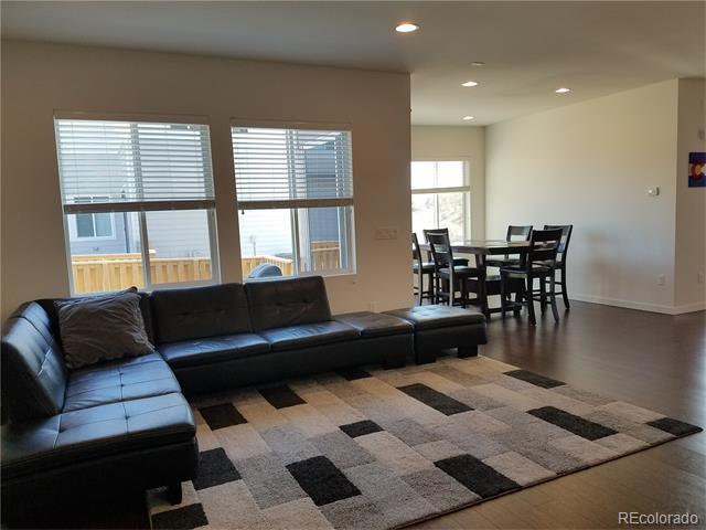 Building Photo - 9627 Dunning Cir