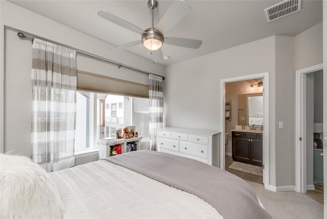 Building Photo - 1405 Hyde St