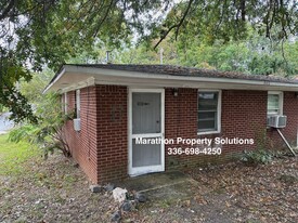 Building Photo - 1008 Anderson Pl