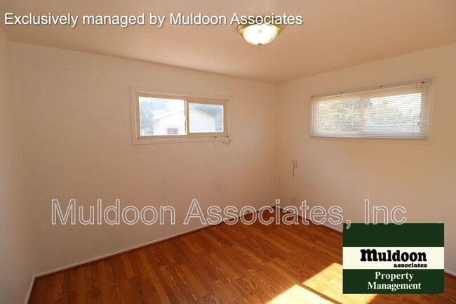 Building Photo - 2561 Camellia St