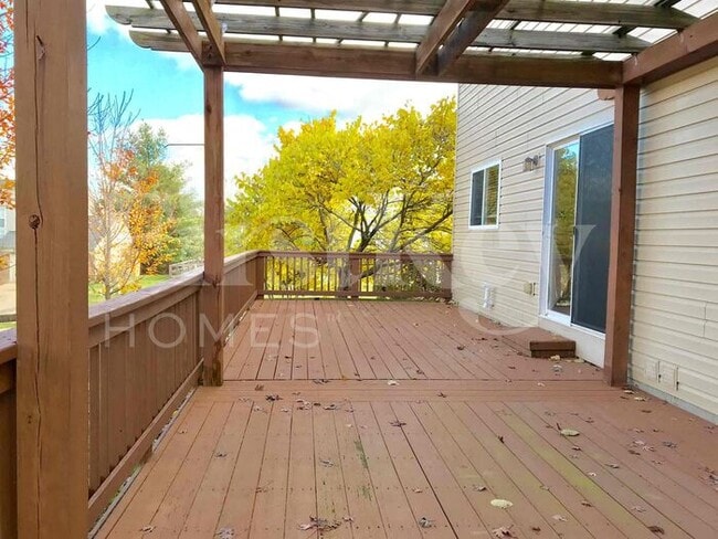 Building Photo - 6176 Fox Run Ln