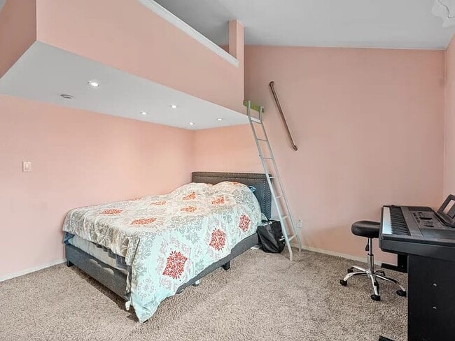 Building Photo - 9000 Big Canon Pl