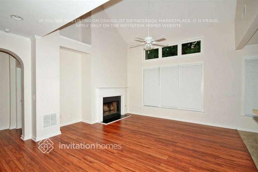Building Photo - 4043 Ashland Cir