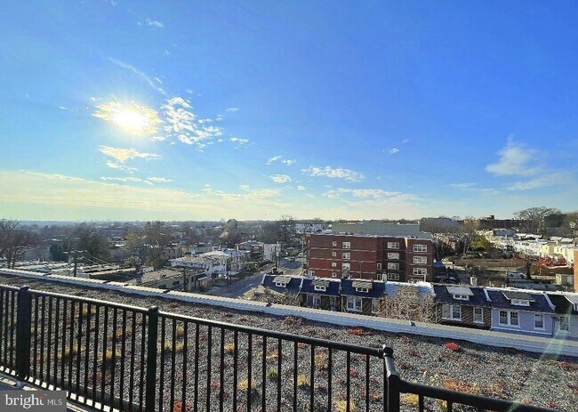 Building Photo - 839 Kennedy St NW