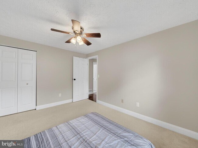 Building Photo - 3806 Candlelight Ct