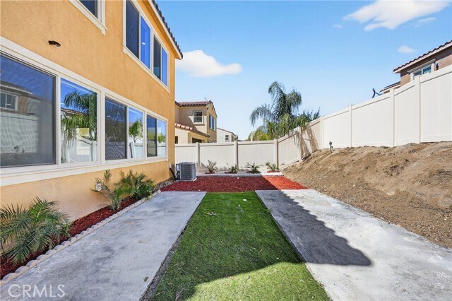 Building Photo - 24452 Paxton Ln