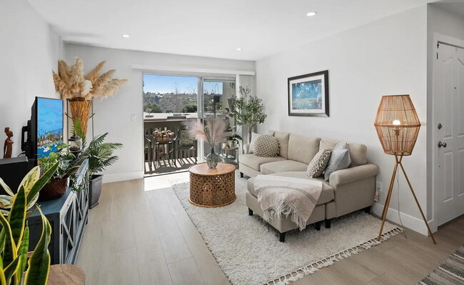 Primary Photo - Welcome to this immaculate one-bedroom res...