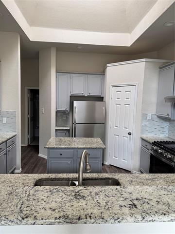 Building Photo - 808 Pimernel Ln