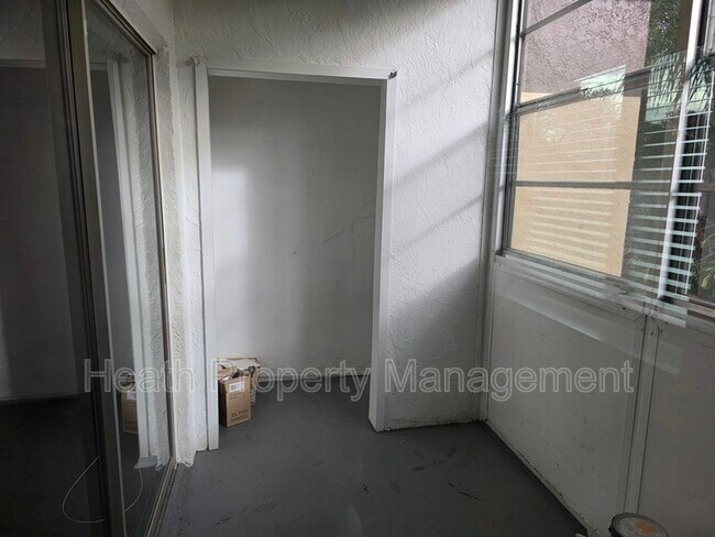 Building Photo - 605 N Keene Rd