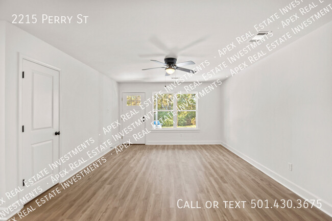 Building Photo - 2215 Perry St