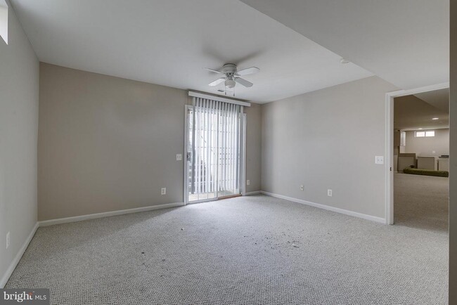 Building Photo - 12798 Thacker Hill Ct