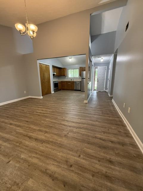 Building Photo - 3425 Featherston Dr