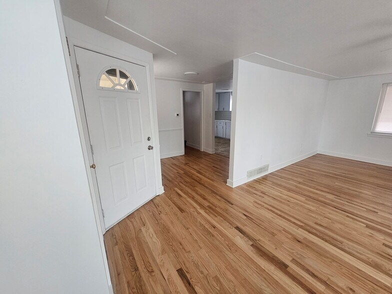 Building Photo - 10630 W 47th Pl