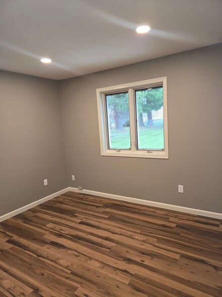 bedroom 2 - 490 Ellefson St