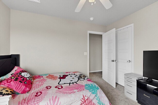 Building Photo - For Rent | Unfurnished Home | 4 Bed / 2.5 Bath | 2 Car Garage | 2-Story | Rio Rancho | Solar
