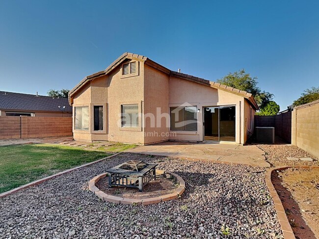 Building Photo - 8703 E Plata Ave