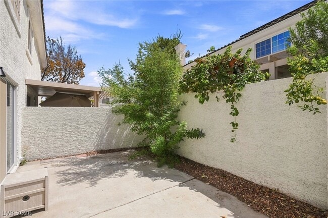 Building Photo - 446 Winthrop Pl