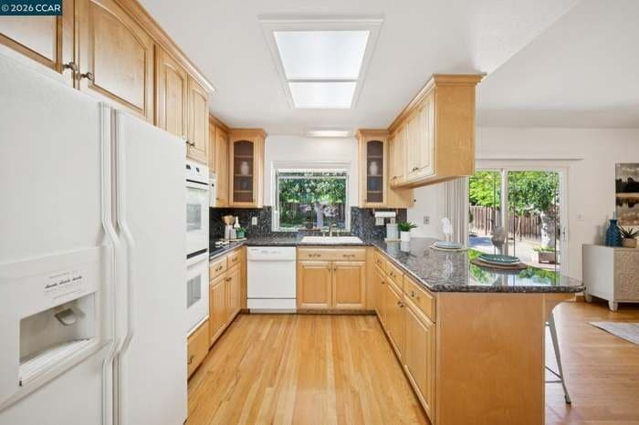 Building Photo - 3114 Santa Paula Dr