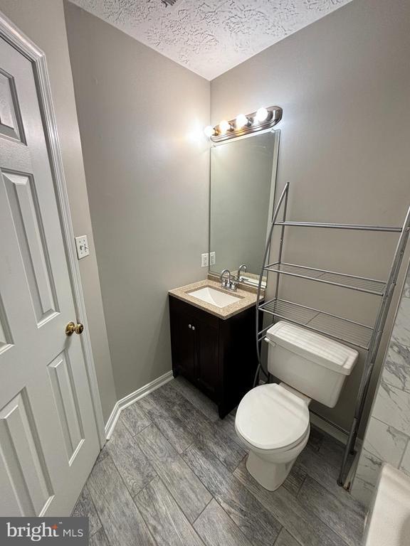 Building Photo - 110 Raquel Ct