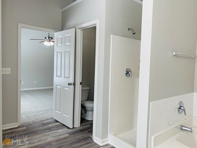 Building Photo - 221 Southwind Ln