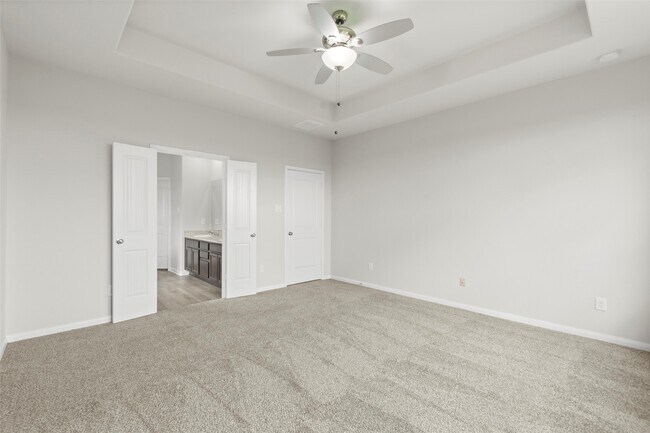 Building Photo - 13076 Laura Lake Dr