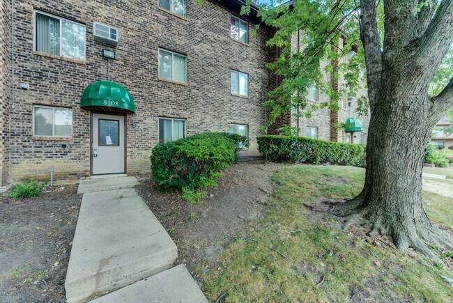 Building Photo - 8108 Waterbury Ct