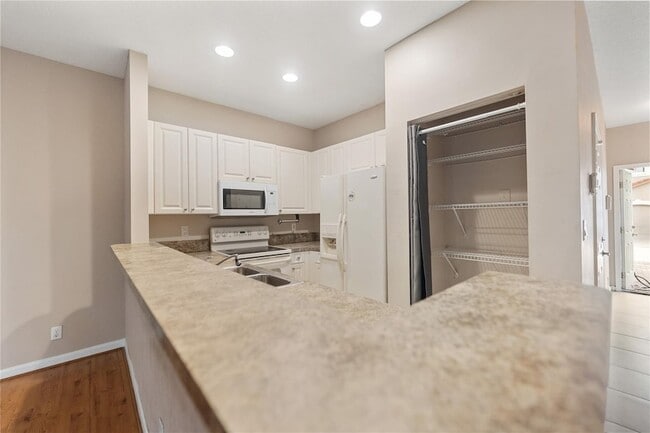 Building Photo - 3134 Coral Ridge Dr