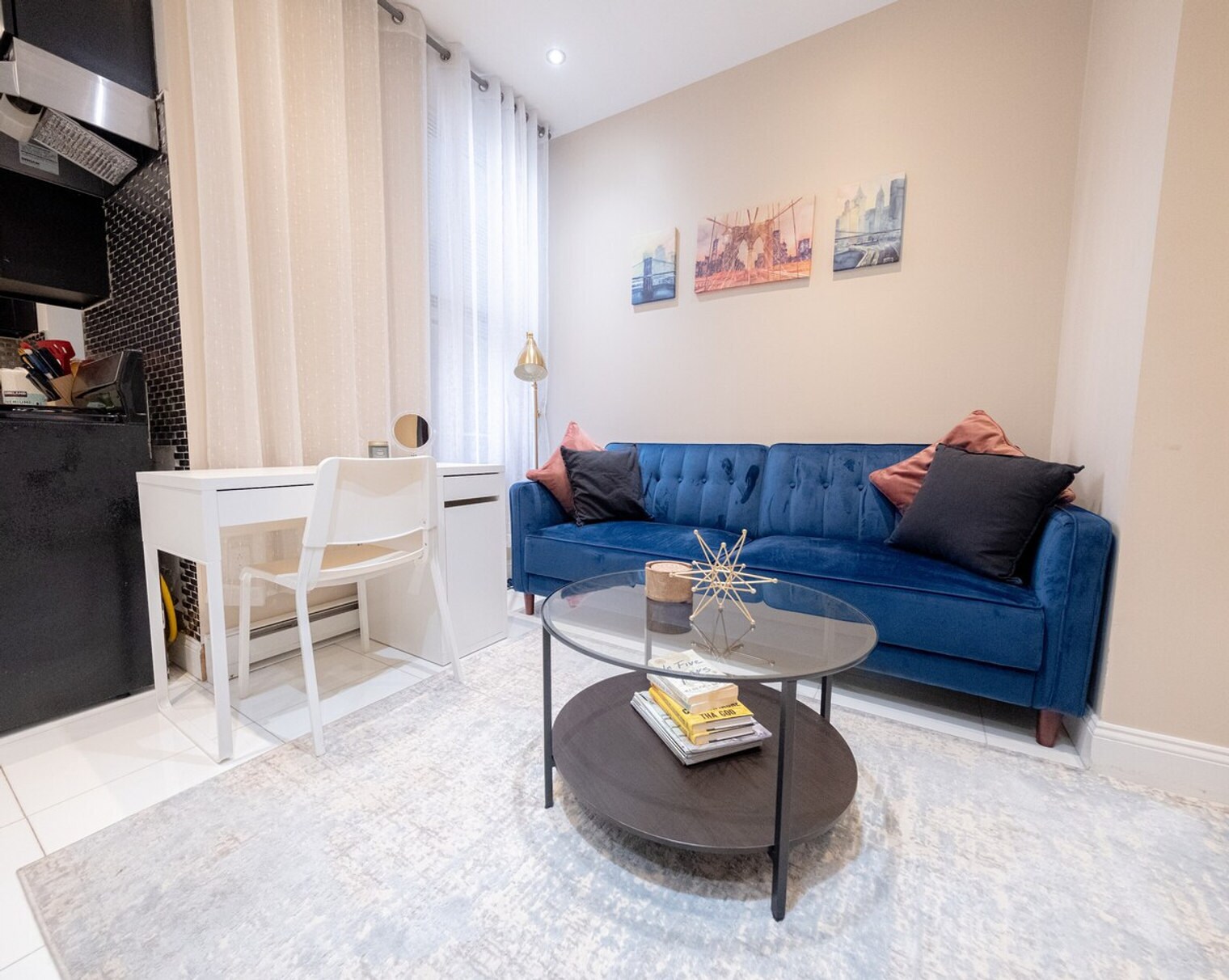 Building Photo - 5 W 101st St