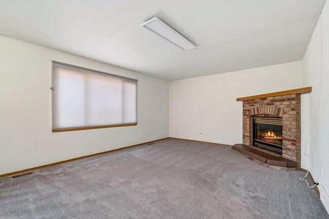 Building Photo - 1857 Winchester Ct