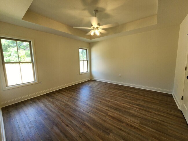 Building Photo - !!New Construction!! NEAR Pinegrove Elementary/Middle - 4BR Home with Granite Countertops, LVP Fl...
