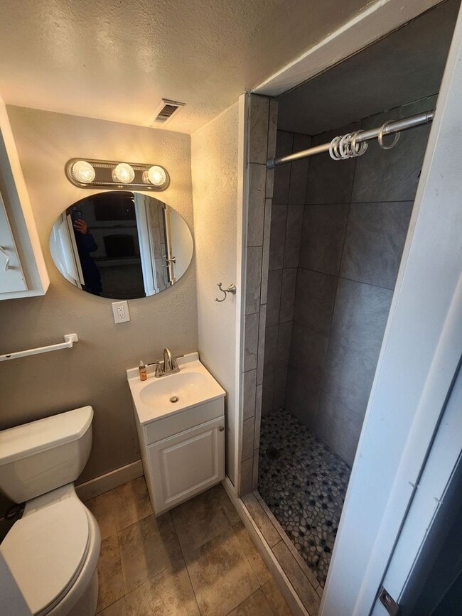 Building Photo - Wonderful Home