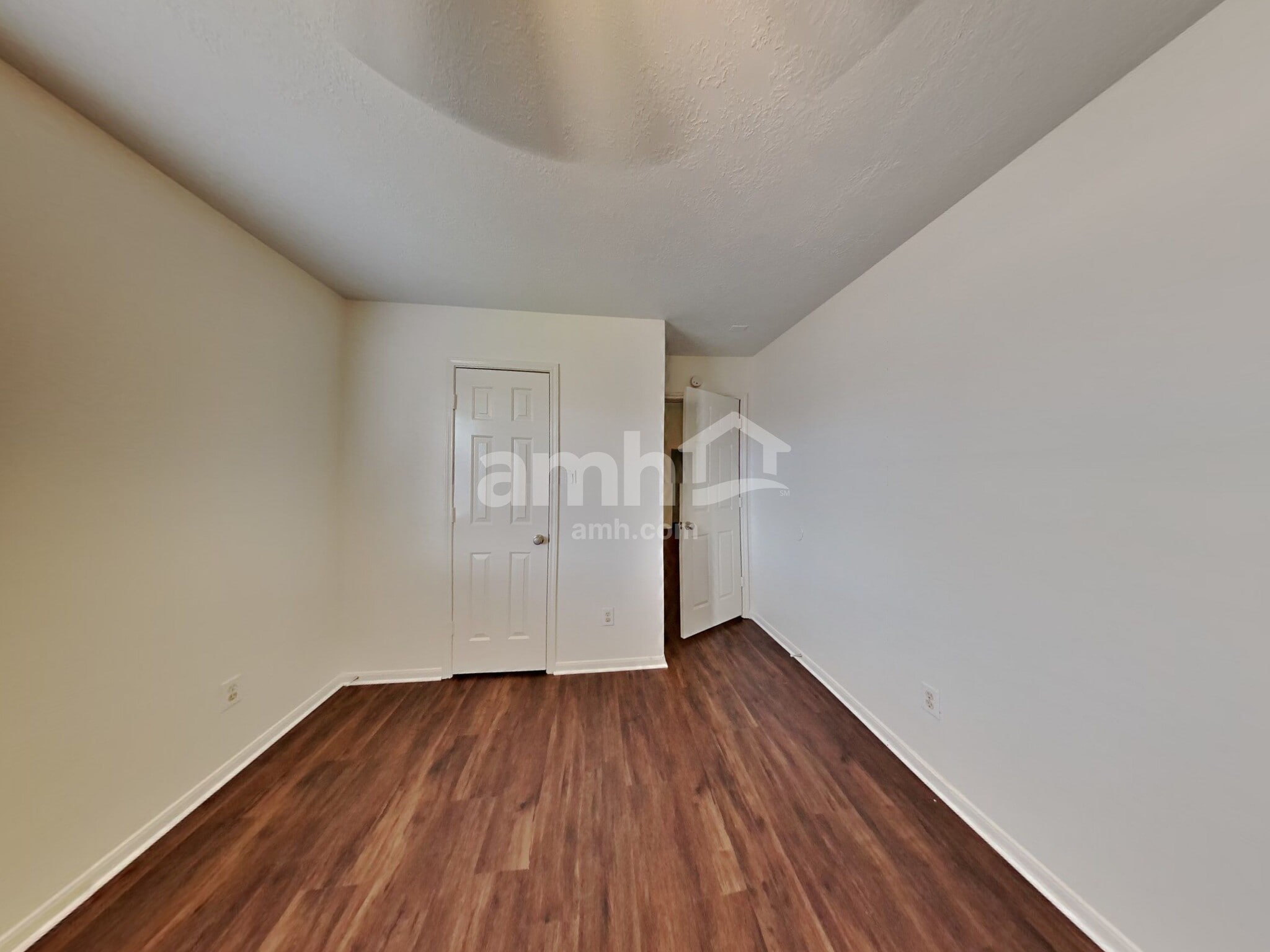 Building Photo - 622 Oak Hill Dr