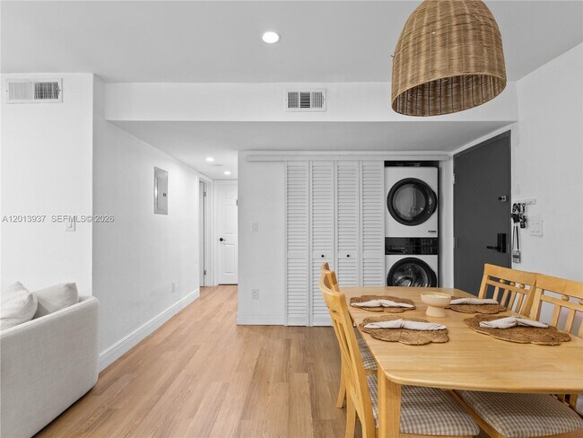 Building Photo - 7487 SW 82nd St