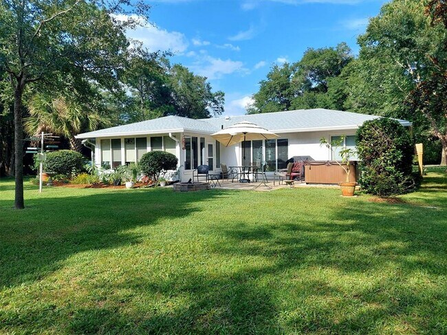 Building Photo - 8843 SW 200th Cir