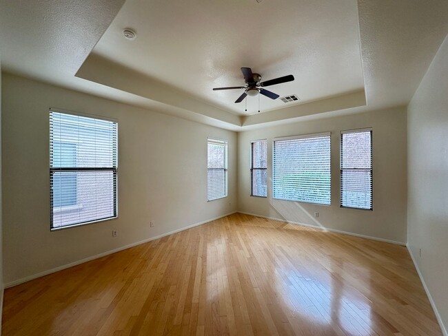 Building Photo - MADISON PLACE AT SUMMERLIN