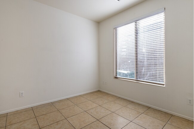 Building Photo - 4Bed/2Bath House in Maricopa! Move-In Ready on 11/12/2026!