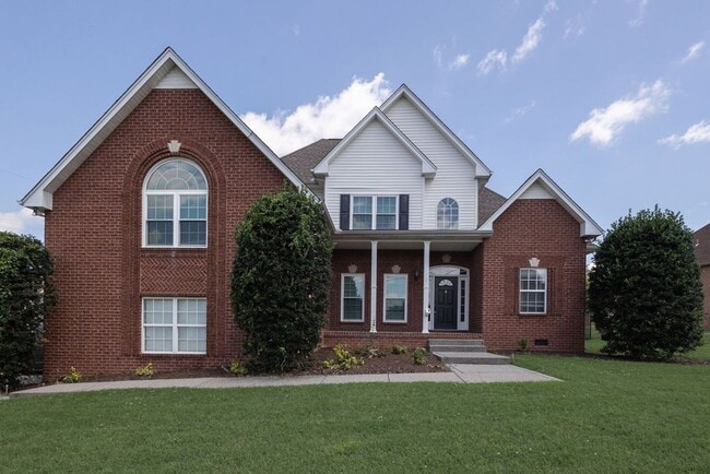 Primary Photo - 100 Strathmore Ct