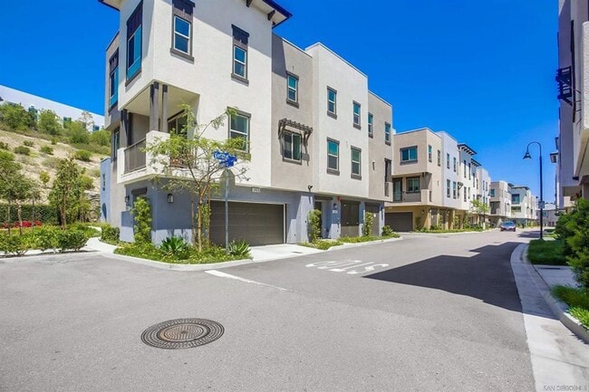 Primary Photo - Modern 3-Bedroom, 3-Bath in Prime North Co...