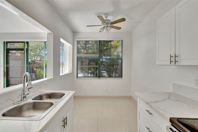 Building Photo - 1381 NW 126th Way