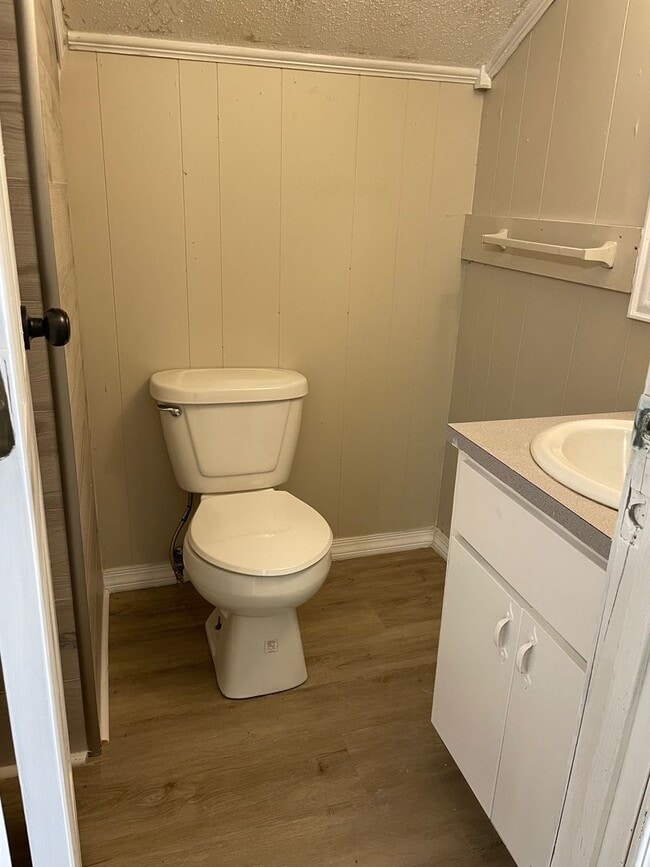 Building Photo - 1359