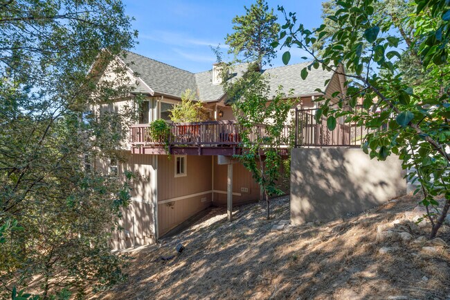 Building Photo - 26520 Walnut Hills Dr